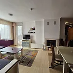 Apartment превъзходен на пистата и гледка към планините - къщата на мечтите - *