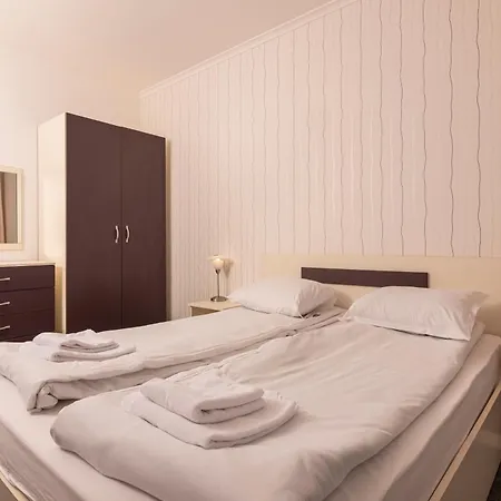Apartment превъзходен на пистата и гледка към планините - къщата на мечтите -